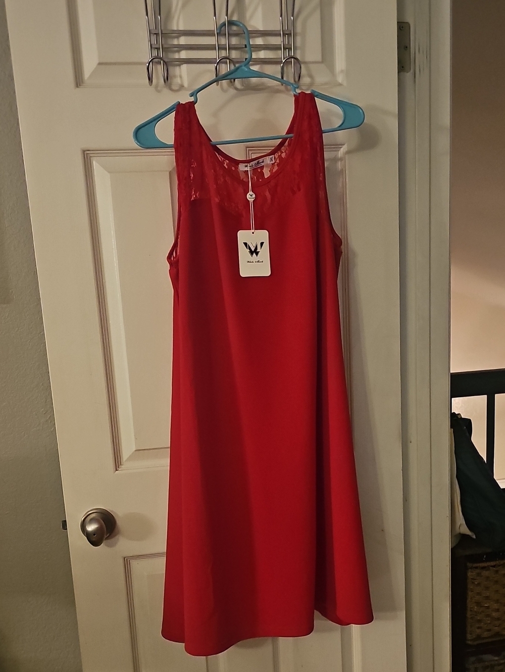 Women's White Mark Red Lace Dress